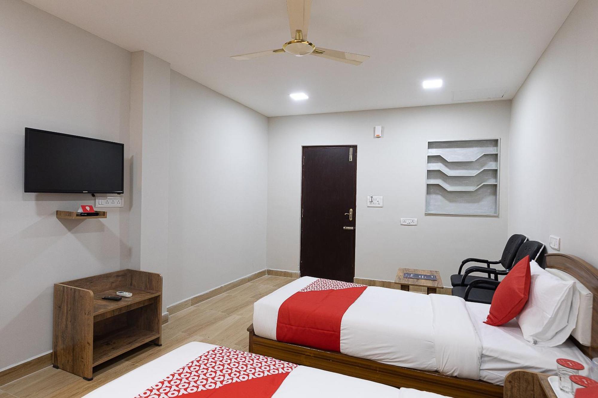 Hotel O Nestle Inn Madras Buitenkant foto